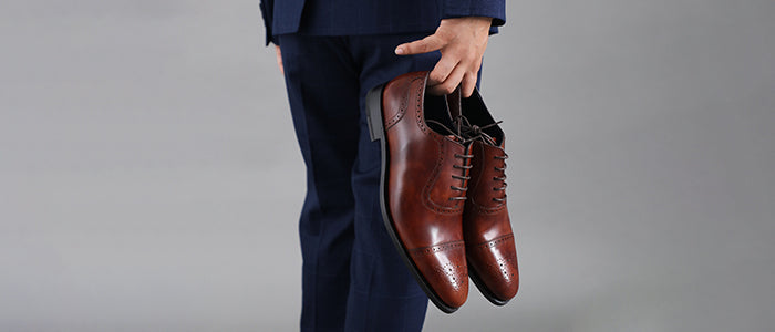 A Guide to  Men’s Dress Shoes: Mastering the Basics