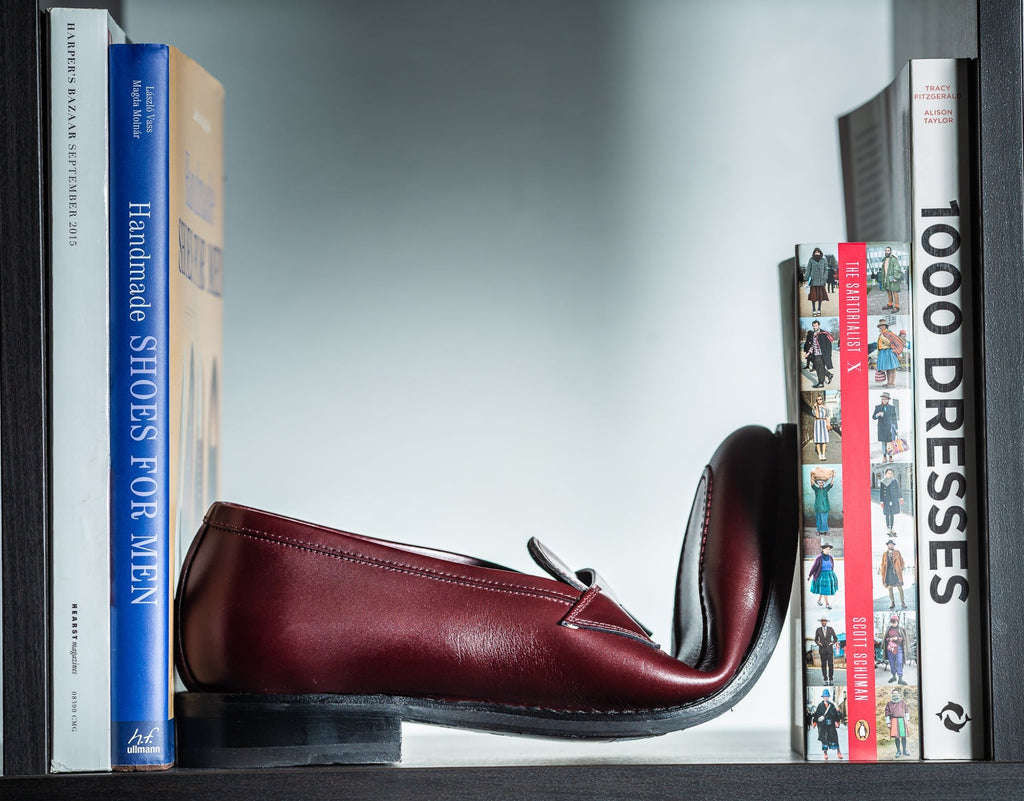 dress shoes without metal shank This was a big project. Starting from the footbeds, made them a little wider, stitched the gemming, split welt with vertical stitch, 3ribbed metal shank, leather mid soles, Dainite soles and heels,