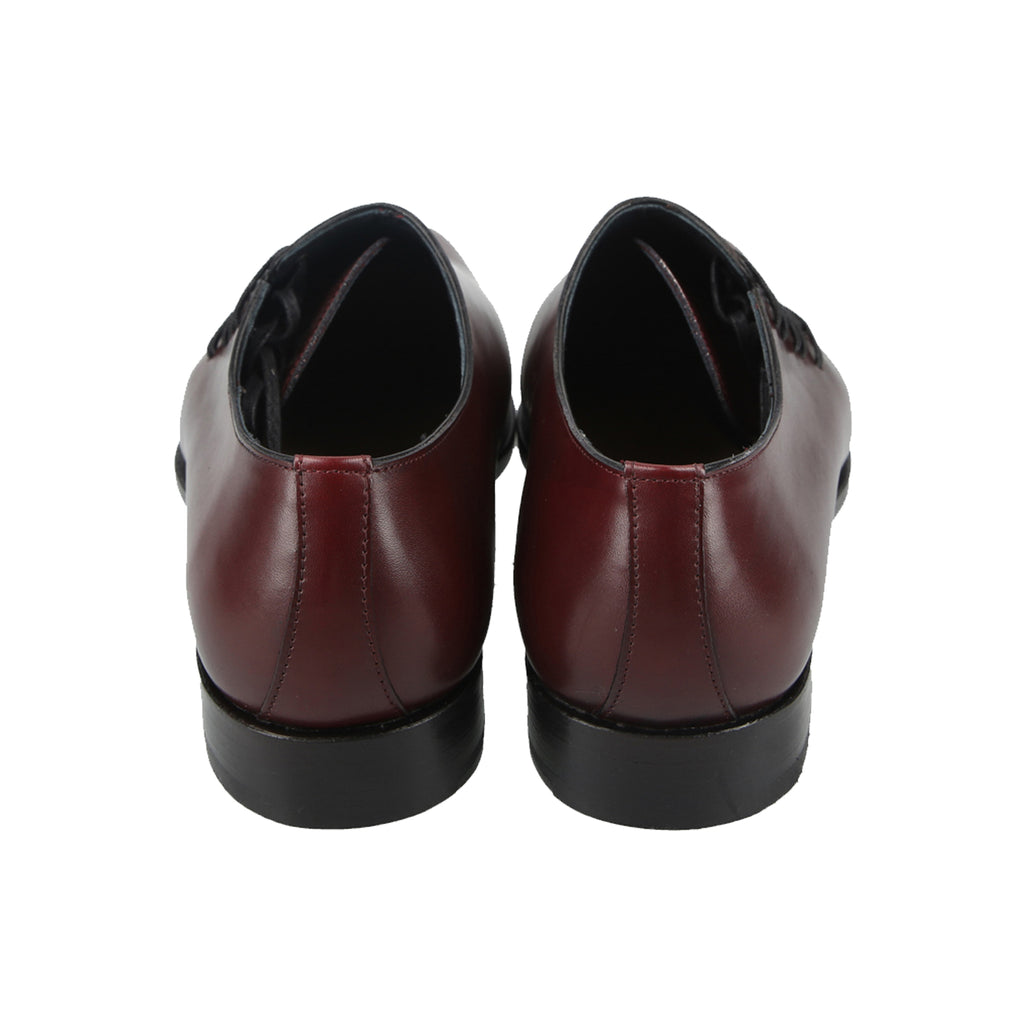 Goodyear Welted shoes, expertly made in Portugal. Perfect for both  formal and casual occasions.