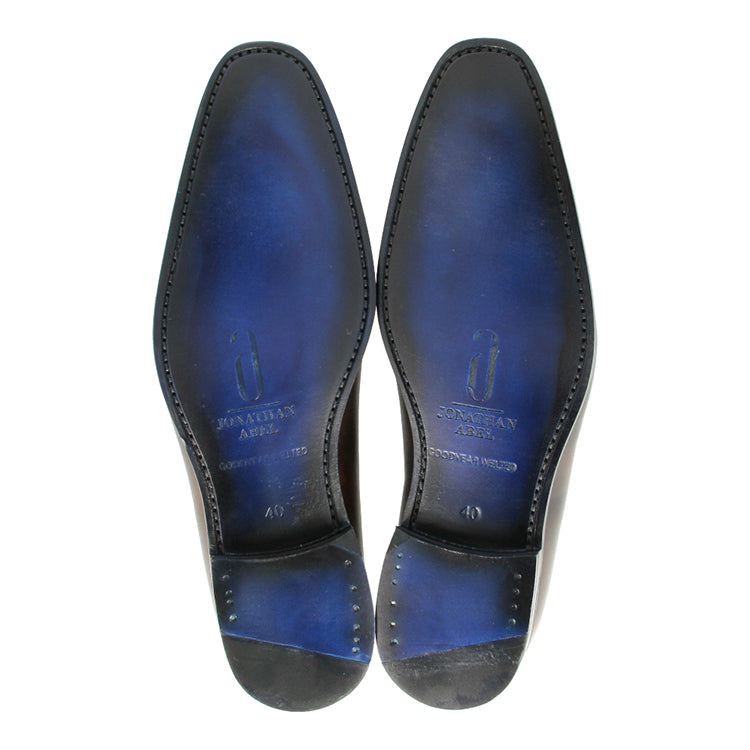 Featuring our signature blue leather sole.