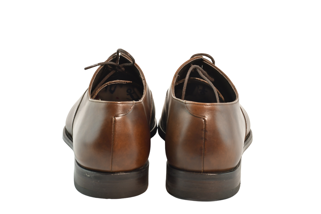 Walk confidently on the soft cushion leather inserts.